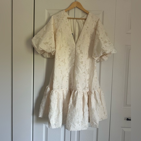 ASOS EDITION textured smock dress with tiered hem in cream - Picture 6 of 12